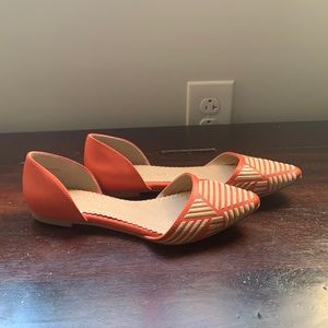 Restricted geometric golden pattern flats